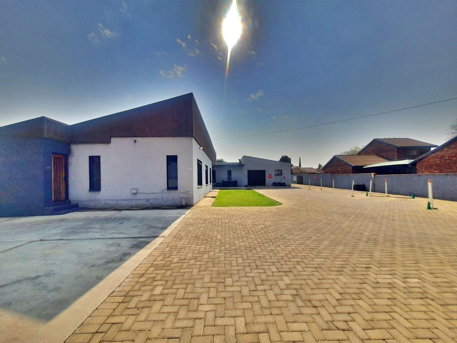 3 Bedroom Property for Sale in Miederpark North West